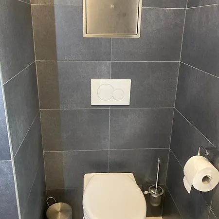 Husova פודבראדי